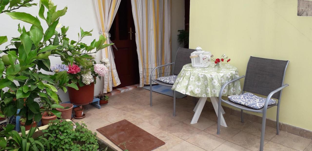 Apartments Bilic Vis Exterior photo
